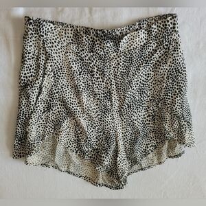 Mika & Gala Sz 10 Short